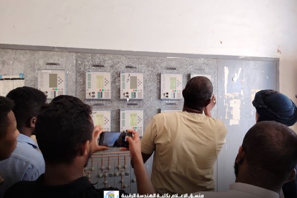 زيارة ميدانية لطلبة كلية الهندسة - الرقيبة.
