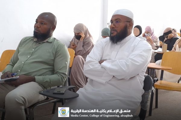 طلاب قسم الهندسة الكهربائية والإلكترونية يقدمون أوراقهم العملية في مقرر الشبكات العصبية