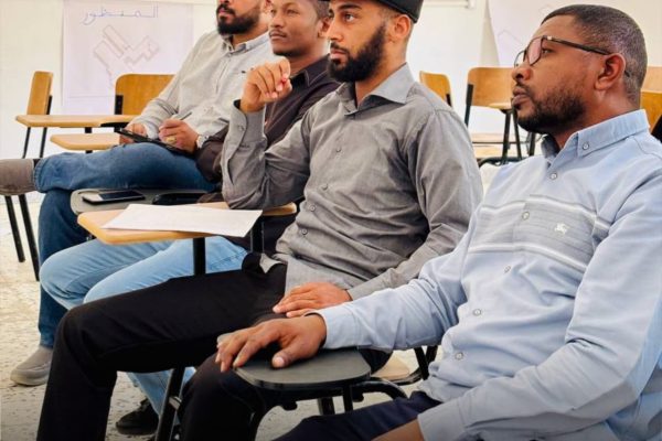 تقييم المشاريع الفصلية لطلاب كلية الهندسة