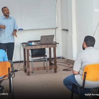 ورشة عمل بعنوان (كيفية اختيار بحث التخرج لطلبة البكالوريوس)