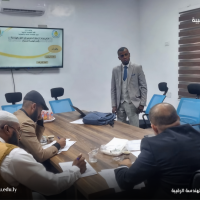 إجراء مقابلات لتقييم أداء المتقدمين لوظيفة عضو هيئة التدريس