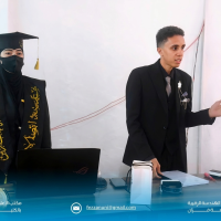 جلسة علمية لمناقشة مشاريع بحوث التخرج.