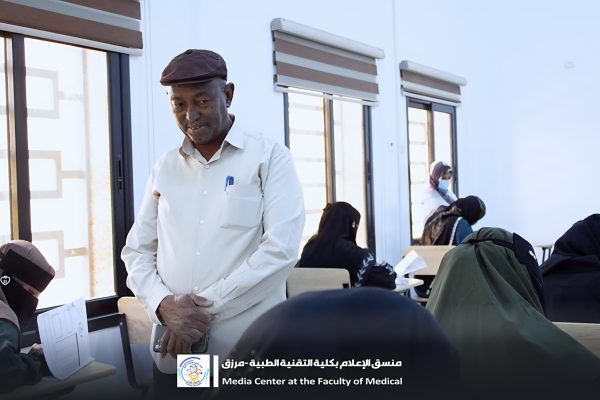 زيارة المسجل العام